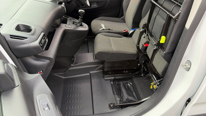 Vauxhall Combo Cargo Combo Diesel 1.5 Turbo D 100ps Prime Plus H1 Van - Image 34